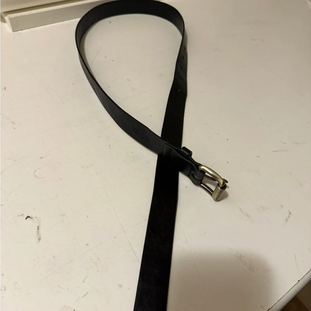 Michael Kors Black Leather Belt size small in good condition_3